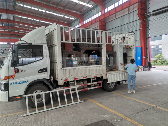 1000型<a href='http://www.silvercityprorodeo.com/ssxl/10.html' target='_blank'><span>金屬撕碎機</span></a>發(fā)貨發(fā)往河北